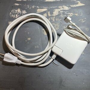 Genuine Apple A1184 60W MagSafe Power Adapter